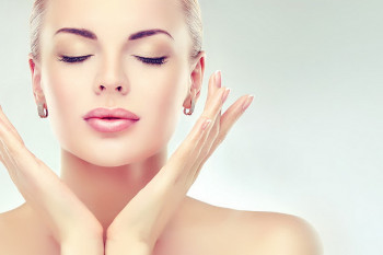 11 خاصیت معجزه آسا گلیسیرین برای پوست