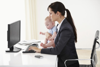 اشتغال مادر چه تاثیری بر تربیت فرزندان می گذارد؟