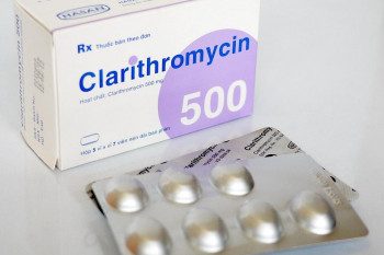 همه چیز در مورد آنتی بیوتیک کلاریترومایسین (Clarithromycin)