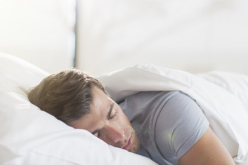 آیا عوارض جبران ناپذیر خوابیدن روی شکم را میدانید ؟