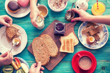 ۱۰ رستوران برتر برای صرف صبحانه در تهران
