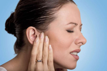 ۶ راه جادویی برای درمان خانگی گوش درد