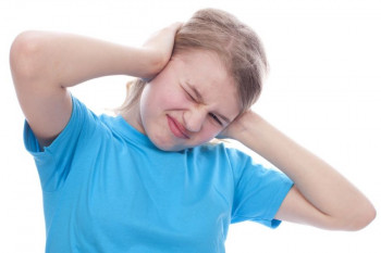 عفونت گوش : ۹ درمان خانگی موثر برای عفونت گوش