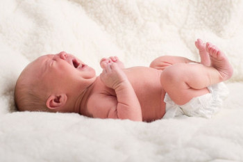علت اصلی گریه بدون اشک نوزاد چیست ؟