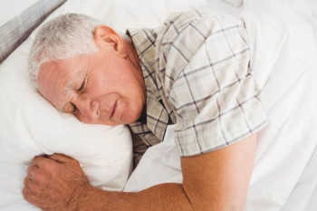 ریشه یابی و درمان مشکلات خواب سالمندان
