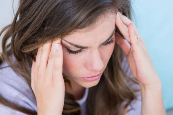 ۸ نوع سردرد و راهکارهایی برای درمان هر کدام از انواع سر درد