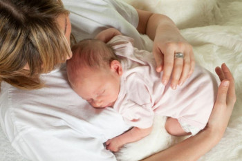 سوالات رایج مادران در خصوص شیردهی به نوزاد