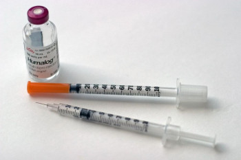 آشنایی دقیق با خطرات و عوارض جبران ناپذیر انسولین درمانی