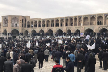  کشاورزان اصفهان برای احقاق حقابه تجمع کردند