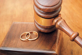 طلاق در روز 12 مرداد ممنوع شد 