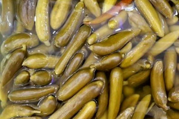 از خرید خیارشور فله ای خودداری کنید