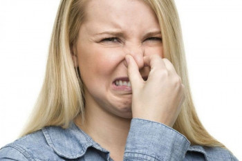 ۱۱ ترفند برای از بین بردن بوی بد غذای سرخ شده در فضای خانه