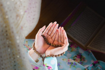 نماز هزار قل هو الله | نحوه خواندن نماز شب عید فطر چگونه است ؟