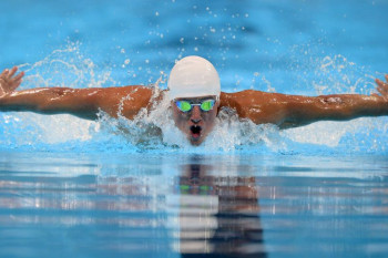بررسی تأثیر شگفت انگیز شنا بر سلامت بدن