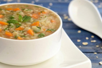 میزان کالری و ارزش غذایی انواع سوپ جو + طرز تهیه