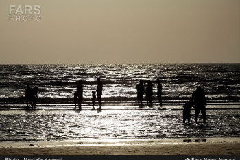 تصاویر مسافران نوروزی در سواحل بوشهر