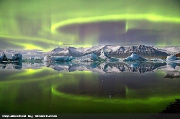 تصویر رقص نور شمالگان در ایسلند 