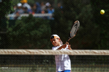 تصاویر رقابتهای تنیس دانش‌آموزی