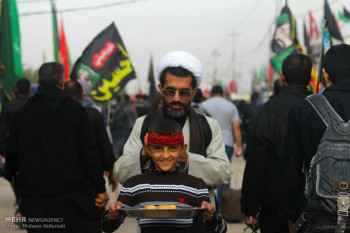 تصاویر کودکان حسینی در راهپیمایی عظیم اربعین حسینی