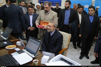 تصاویر ثبت نام علی لاریجانی در دهمین دوره انتخابات مجلس شورای اسلامی