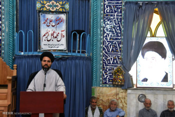 تصاویر اقامه اولین نماز جمعه ماه رمضان در شهرضا