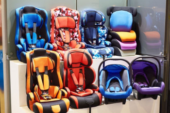بهترین صندلی ماشین کودک چه ویژگی‌هایی دارد؟
