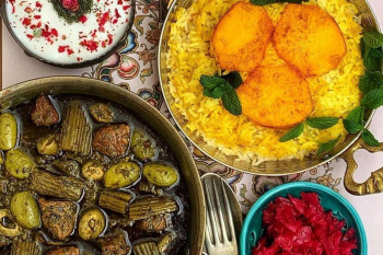 آموزش دستور پخت و طرز تهیه خورشت چغاله بادام خوشمزه و مجلسی