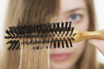براشینگ مو چیست و مراحل براشینگ مو چگونه است؟
