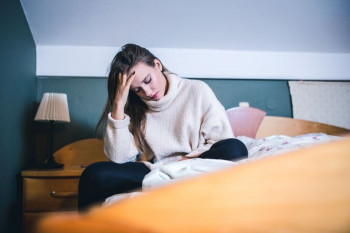 چرا بعد از زایمان دچار بی خوابی شده ام ؟
