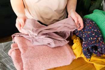 چرا لباس ها بعد از شستشو لباسشویی بوی بد میدهند ؟ 