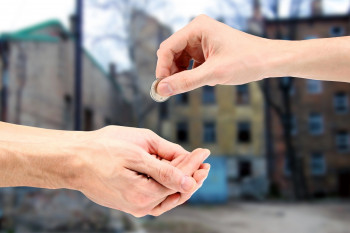 حکم نذر کردن زن بدون اجازه شوهر چیست؟