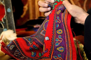 عریض بافی هنر زیبای ایرانی را بشناسیم
