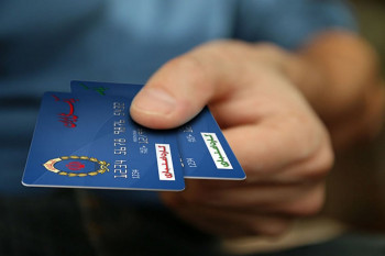 کارت اعتباری یا Debit Card چیست؟
