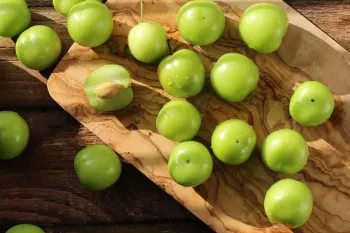 آیا گوجه سبز و آلوچه با هم تفاوت دارند؟