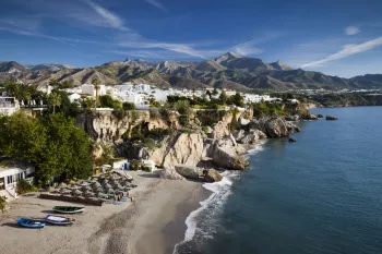 آشنا شوید با سواحل کاستا دل سول در کشور زیبای اسپانیا