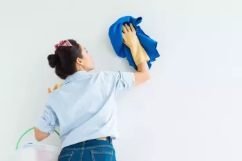 بهترین راه ها برای تمیز کردن کاغذ دیواری منزل