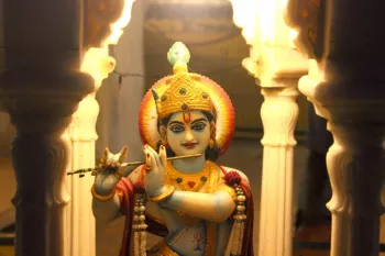 کریشنا (جذاب متعال) الهه ی معروف هندی ها