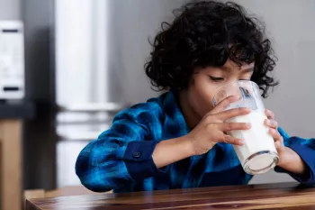 فواید شیر بز برای کودکان