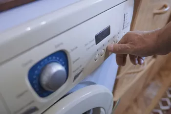 فعال و غیر فعال کردن قفل کودک ماشین لباسشویی