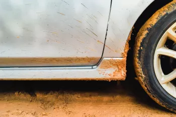 گل و لای چه تاثیری بر روی رنگ و ظاهر ماشین دارد ؟!