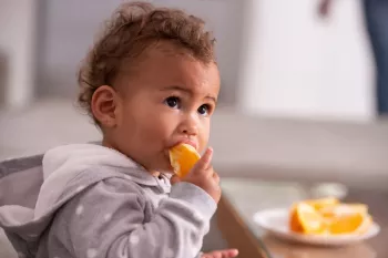 از چه سنی می توانیم به کودکان پرتقال بدهیم؟