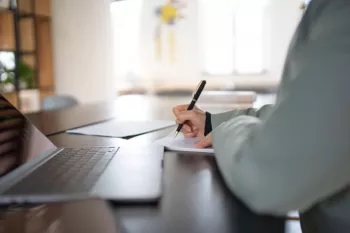 نحوه برخورد دانش آموزان با معلم بداخلاق