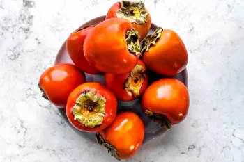 بررسی کربوهیدرات خرمالو نارس و رسیده در هر 100 گرم !