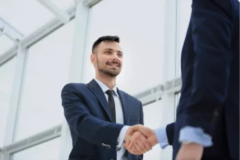 9 ویژگی شخصیتی و رفتاری آدم های با اصالت