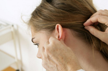 هرآنچه باید در مورد سردرد پشت گوش و درمان آن بدانید