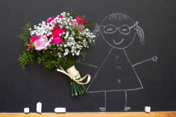 10 ایده توپ و خفن کادو برای روز دانش آموز