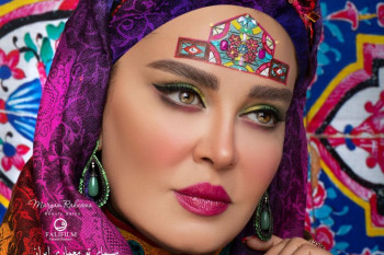 استایل خیلی عجیب بازیگر چشم رنگی در پاریس