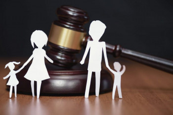 بهترین وکیل خانواده را از کجا می‌توانیم پیدا کنیم؟