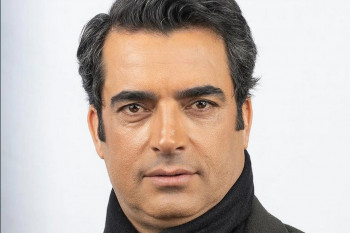 آخرین عکس خنده دار آقای کارگردان و دختر خیلی نازش با چشمان چپ شده !!