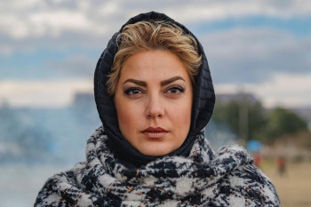 طلای یاغی با کت و شلوار سفید و آرایش لایت در ایتالیا !!!